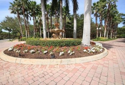 The Colony at Pelican Bay fountain